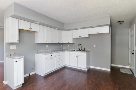 512 W Charles St, Mclean, IL 61754 photo 9