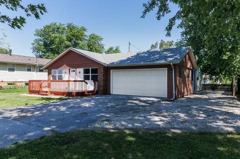 512 W Charles St, Mclean, IL 61754 photo 2