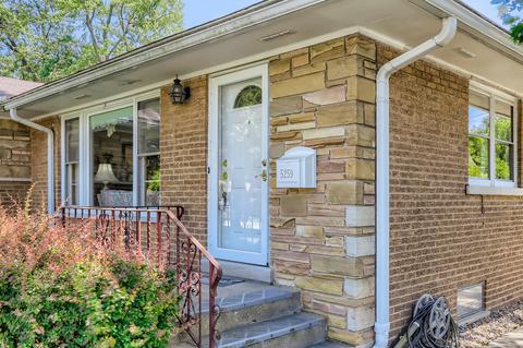 5259 Wright Ter, Skokie, IL 60077 photo 3