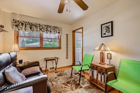 5259 Wright Ter, Skokie, IL 60077 photo 12