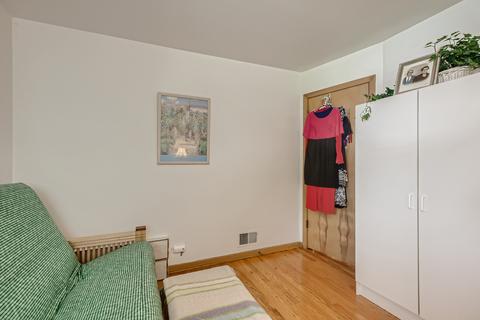 5259 Wright Ter, Skokie, IL 60077 photo 19