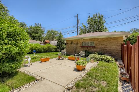5259 Wright Ter, Skokie, IL 60077 photo 23