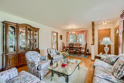 5259 Wright Ter, Skokie, IL 60077 photo 6