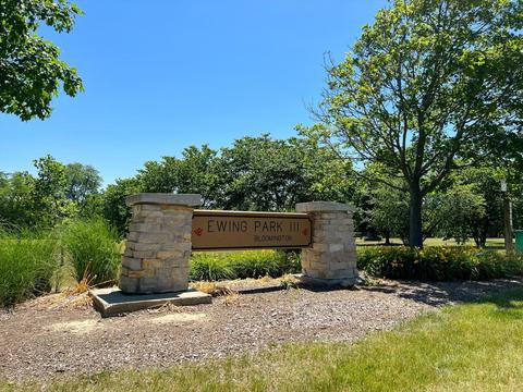 207 Eisenhower Dr, Bloomington, IL 61701 photo 69