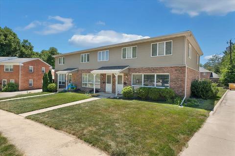 207 Eisenhower Dr, Bloomington, IL 61701 photo 3
