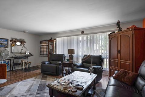 207 Eisenhower Dr, Bloomington, IL 61701 photo 34
