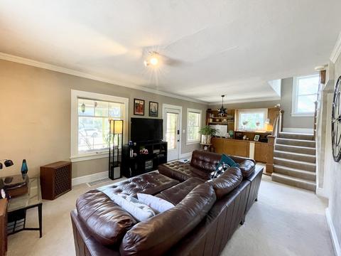 31 N Commonwealth Ave N, Elgin, IL 60123 photo 6