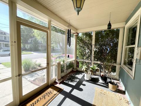 31 N Commonwealth Ave N, Elgin, IL 60123 photo 4
