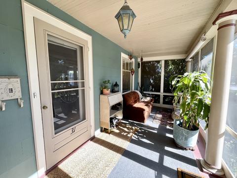 31 N Commonwealth Ave N, Elgin, IL 60123 photo 3
