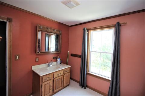 303 E Columbia St, Danvers, IL 61732 photo 12