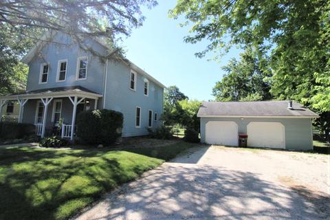 303 E Columbia St, Danvers, IL 61732 photo 1