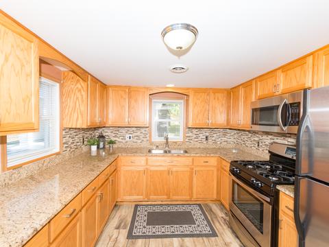 320 Bluff St, Lockport, IL 60441 photo 6