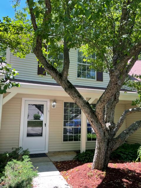 14 Silver Tree Cir, Cary, IL 60013 photo 2