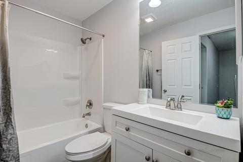 14 Silver Tree Cir, Cary, IL 60013 photo 18