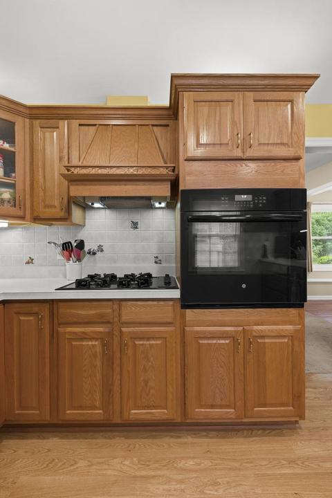 1307 E Illinois St, Wheaton, IL 60187 photo 9