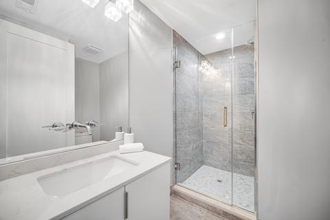 1015 E 62nd St, Chicago, IL 60637 photo 23