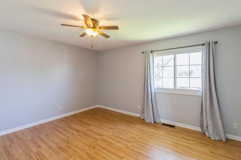 4502 Harbor Cir, Hoffman Estates, IL 60192 photo 9
