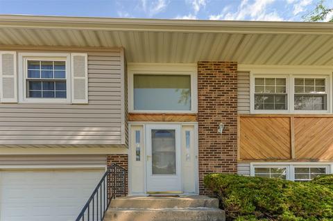 4502 Harbor Cir, Hoffman Estates, IL 60192 photo 2