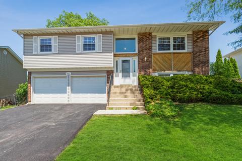 4502 Harbor Cir, Hoffman Estates, IL 60192 photo 1
