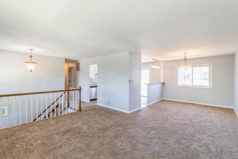 4502 Harbor Cir, Hoffman Estates, IL 60192 photo 3