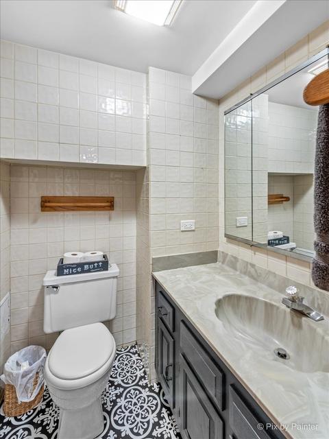 984 Bruce Dr, Elgin, IL 60120 photo 22