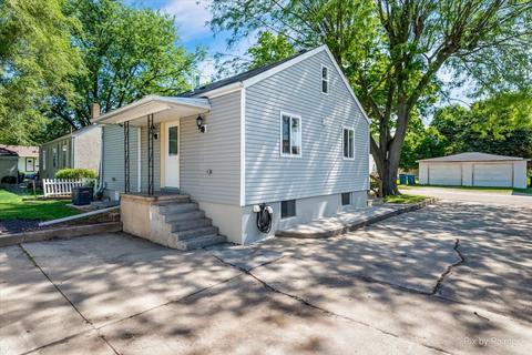 1912 Prospect Ave, Peru, IL 61354 photo 3