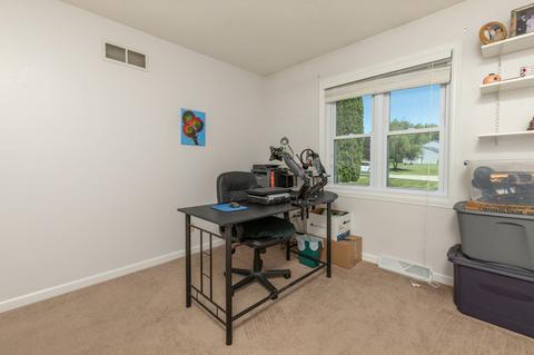 7906 Windspoint Rd, Roscoe, IL 61073 photo 23