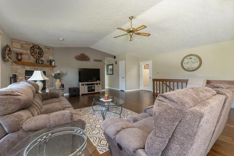 7906 Windspoint Rd, Roscoe, IL 61073 photo 10