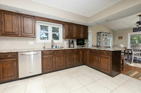 7906 Windspoint Rd, Roscoe, IL 61073 photo 11