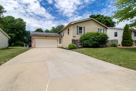 1312 Hanson Dr, Normal, IL 61761 photo 1