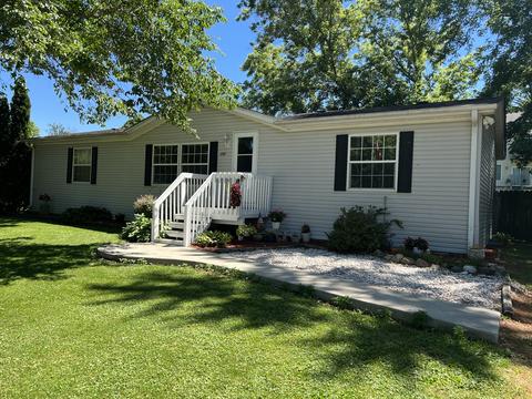 202 Spring St, Kingston, IL 60145 photo 1