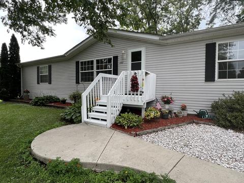 202 Spring St, Kingston, IL 60145 photo 2