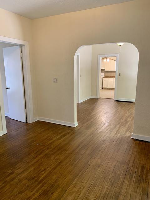 304 Dwight St, Elgin, IL 60120 photo 8
