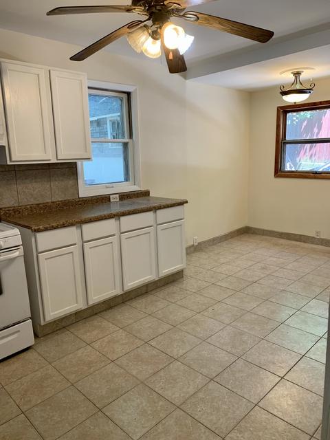 304 Dwight St, Elgin, IL 60120 photo 5
