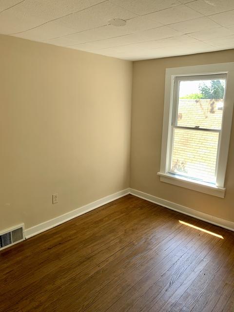 304 Dwight St, Elgin, IL 60120 photo 14