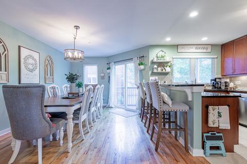 1136 E Prairie Ave, Des Plaines, IL 60016 photo 5