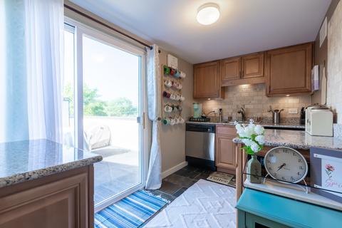 1136 E Prairie Ave, Des Plaines, IL 60016 photo 23