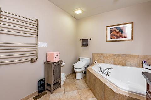 1136 E Prairie Ave, Des Plaines, IL 60016 photo 13