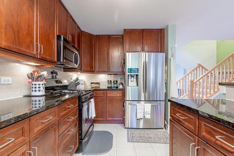 1136 E Prairie Ave, Des Plaines, IL 60016 photo 8