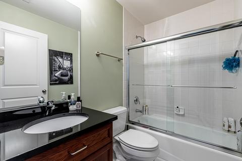1136 E Prairie Ave, Des Plaines, IL 60016 photo 19