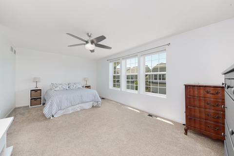 369 Devoe Dr, Oswego, IL 60543 photo 8