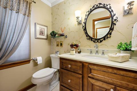 565 Longfellow Dr, Wheaton, IL 60189 photo 13