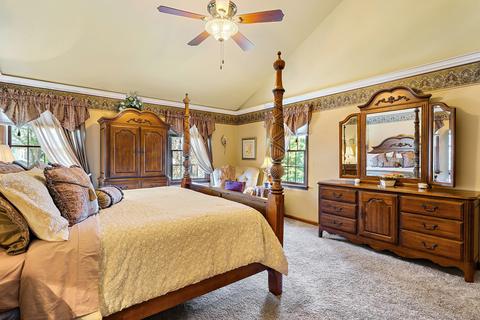 565 Longfellow Dr, Wheaton, IL 60189 photo 14