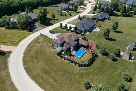 3289 Edgewater Dr, Kankakee, IL 60901 photo 2