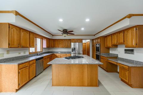 2111 Carlisle St, Algonquin, IL 60102 photo 8