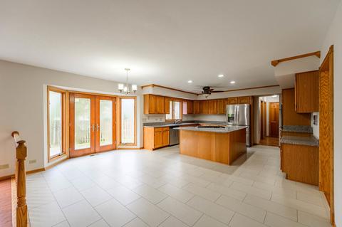 2111 Carlisle St, Algonquin, IL 60102 photo 7
