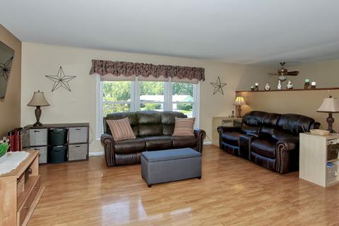 816 Concord Ln, Hoffman Estates, IL 60192 photo 3
