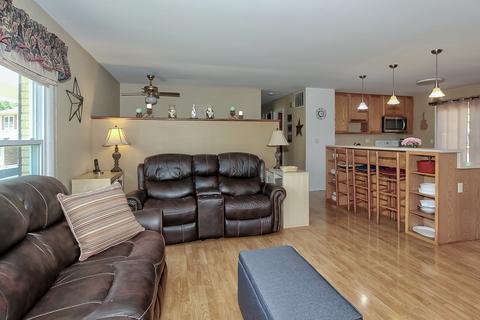 816 Concord Ln, Hoffman Estates, IL 60192 photo 4