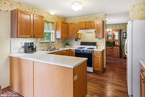 1822 Arbor Falls Dr, Plainfield, IL 60586 photo 4