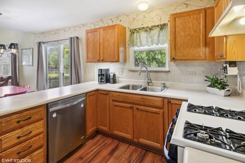 1822 Arbor Falls Dr, Plainfield, IL 60586 photo 5